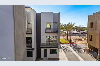 4220 N 32nd Street #7, Phoenix, AZ 85018 - Photo 2