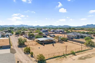 907 E Carlise Rd, Phoenix, AZ 85086 - Photo 56