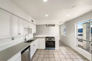 4244 E Saint Catherine Ave, Phoenix, AZ 85042 - Photo 2