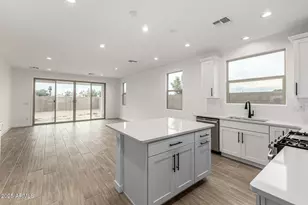 5423 W Royal Palm Rd, Glendale, AZ 85302 - Photo 6