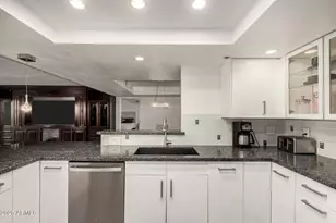 7970 E Camelback Road E, Scottsdale, AZ 85251 - Photo 14