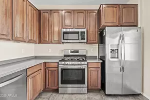 22025 N 103rd Ln, Peoria, AZ 85383 - Photo 10