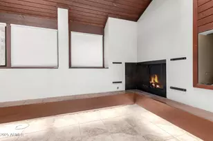 5275 N Camelhead Rd, Phoenix, AZ 85018 - Photo 12