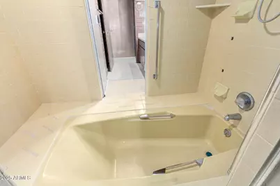 5275 N Camelhead Road, Phoenix, AZ 85018 - Photo 38