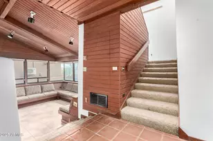 5275 N Camelhead Rd, Phoenix, AZ 85018 - Photo 26