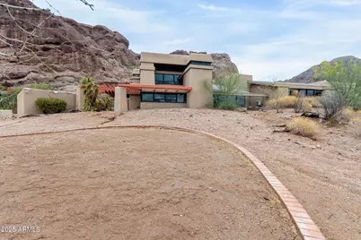 5275 N Camelhead Road, Phoenix, AZ 85018 - Photo 6