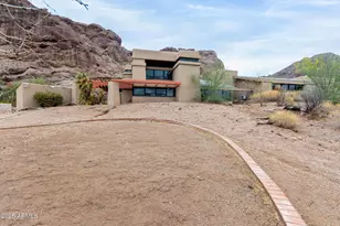 5275 N Camelhead Rd, Phoenix, AZ 85018 - Photo 6