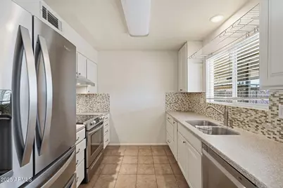 9201 W Long Hills Drive, Sun City, AZ 85351 - Photo 4