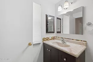 9201 W Long Hills Dr, Sun City, AZ 85351 - Photo 8