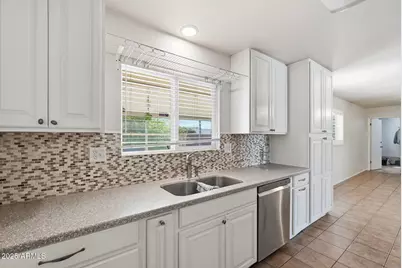 9201 W Long Hills Drive, Sun City, AZ 85351 - Photo 26