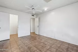 9201 W Long Hills Dr, Sun City, AZ 85351 - Photo 18