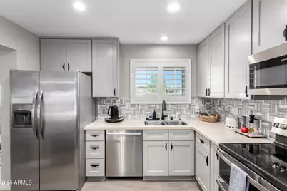 10316 W Salem Drive, Sun City, AZ 85351 - Photo 16