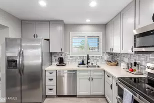 10316 W Salem Dr, Sun City, AZ 85351 - Photo 16