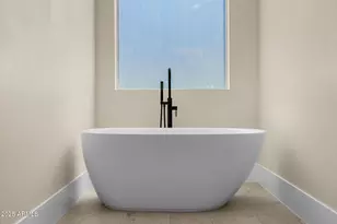 3002 N 53rd Pl, Phoenix, AZ 85018 - Photo 6