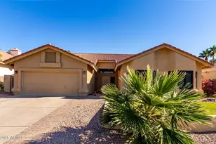 13613 S 37th St, Phoenix, AZ 85044 - Photo 2