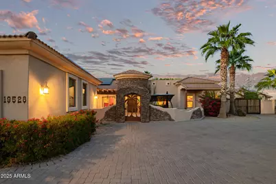 19528 W Georgia Avenue, Litchfield Park, AZ 85340 - Photo 8