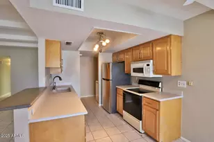 7713 E Luke Ln, Scottsdale, AZ 85250 - Photo 4