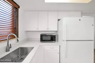 17634 N 18th Dr, Phoenix, AZ 85023 - Photo 10