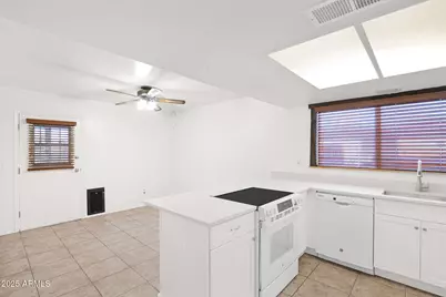 17634 N 18th Drive, Phoenix, AZ 85023 - Photo 2