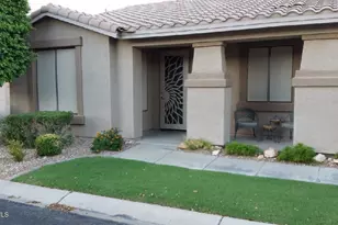 2050 S Edgewater, Mesa, AZ 85209 - Photo 2