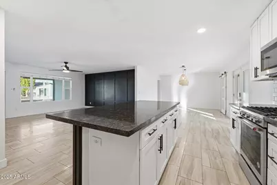 8141 E Palm Lane, Scottsdale, AZ 85257 - Photo 12