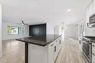 8141 E Palm Ln, Scottsdale, AZ 85257 - Photo 12