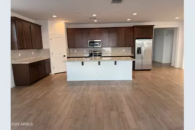 10270 W Indianola Avenue, Avondale, AZ 85392 - Photo 2