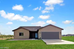 21911 W Duane Ln, Wittmann, AZ 85361 - Photo 2