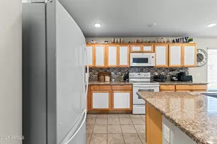 726 W Jardin Dr, Casa Grande, AZ 85122 - Photo 8