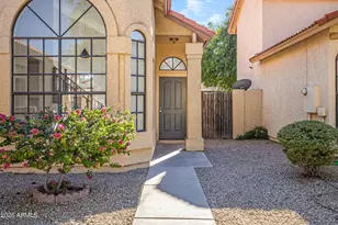 4423 E Amberwood Dr, Phoenix, AZ 85048 - Photo 4