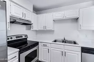 4423 E Amberwood Dr, Phoenix, AZ 85048 - Photo 16