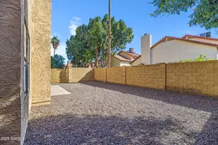 4423 E Amberwood Dr, Phoenix, AZ 85048 - Photo 32