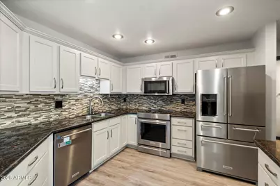 6347 W Delmonico Lane, Glendale, AZ 85302 - Photo 10