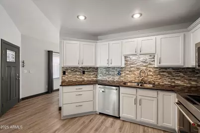 6347 W Delmonico Lane, Glendale, AZ 85302 - Photo 12