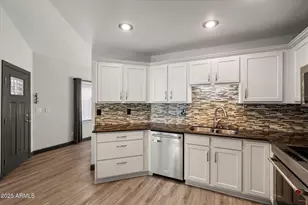 6347 W Delmonico Ln, Glendale, AZ 85302 - Photo 12