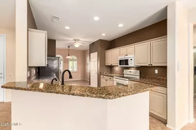 20693 N Glen Canyon Drive, Surprise, AZ 85387 - Photo 4