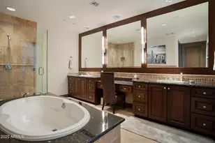 2211 E Camelback Rd, Phoenix, AZ 85016 - Photo 22