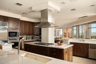 2211 E Camelback Road #1203, Phoenix, AZ 85016 - Photo 8