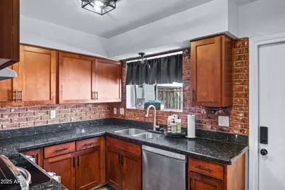 17827 N 9th Avenue, Phoenix, AZ 85023 - Photo 10