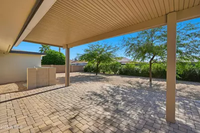 10923 W Meade Drive, Sun City, AZ 85351 - Photo 36