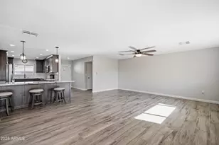 10923 W Meade Dr, Sun City, AZ 85351 - Photo 12