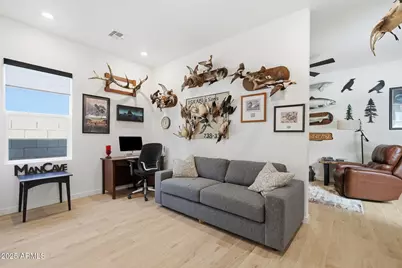 13668 W Hackamore Drive, Peoria, AZ 85383 - Photo 12