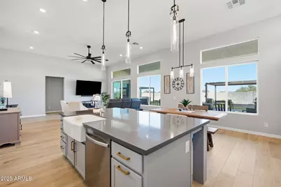 13668 W Hackamore Drive, Peoria, AZ 85383 - Photo 2