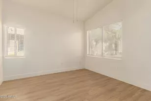 2929 W Yorkshire Dr, Phoenix, AZ 85027 - Photo 10