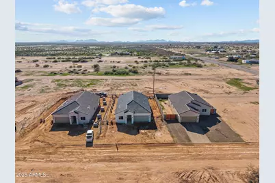 26391 W Desert Crest Street, Casa Grande, AZ 85193 - Photo 2