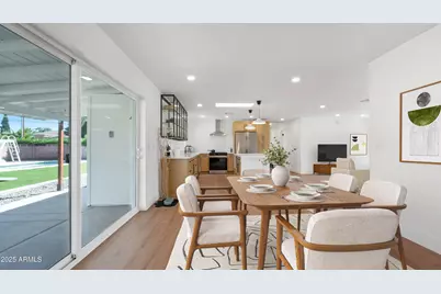 8829 N 17th Avenue, Phoenix, AZ 85021 - Photo 12