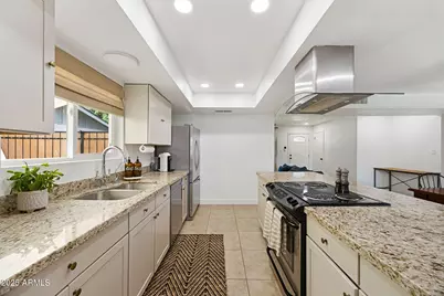 8655 E Palo Verde Drive, Scottsdale, AZ 85250 - Photo 10