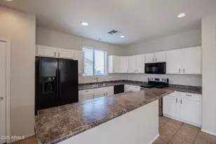 18096 N Arbor Dr, Maricopa, AZ 85138 - Photo 8