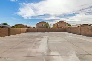 24409 W Sheraton Ln, Buckeye, AZ 85326 - Photo 38