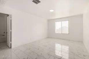 24409 W Sheraton Ln, Buckeye, AZ 85326 - Photo 16